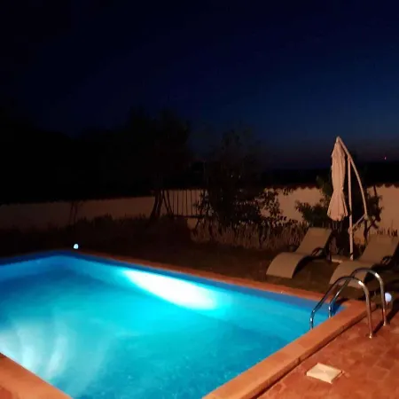 In Muntic/istrien 31126 Holiday home